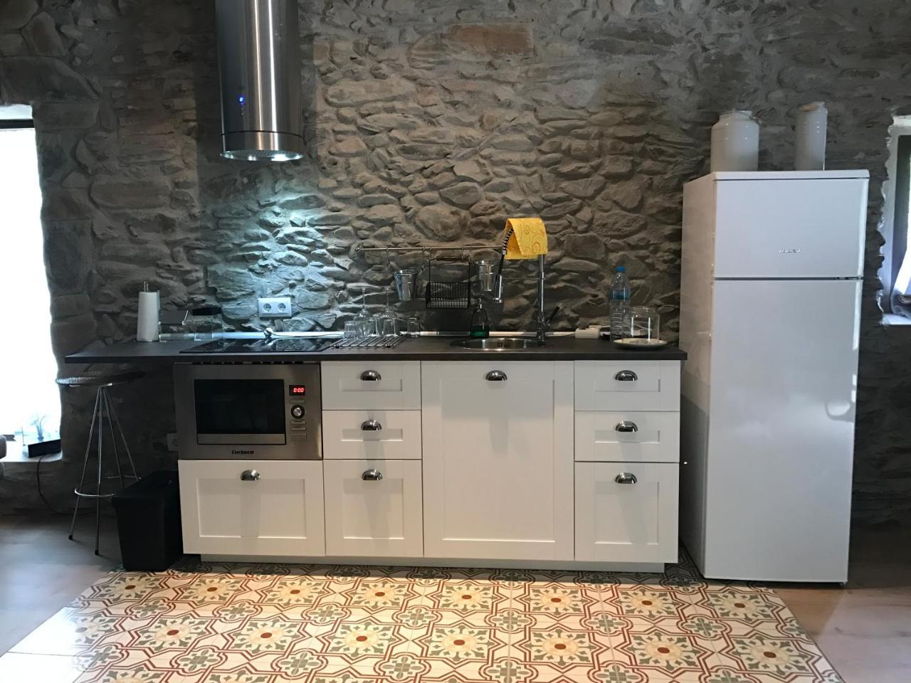 Hostal Sant Roc Монтсени Екстериор снимка